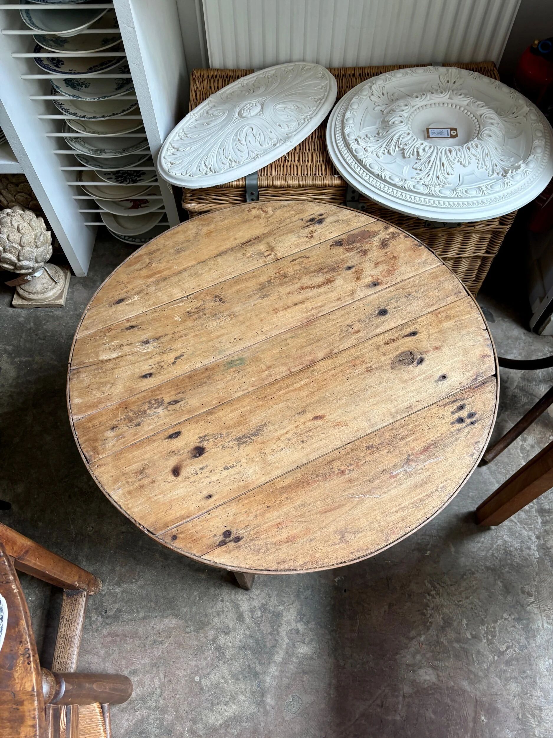 Folding side table in wood ⌀ 81 cm