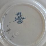 14 mismatched flat plates Terre de fer