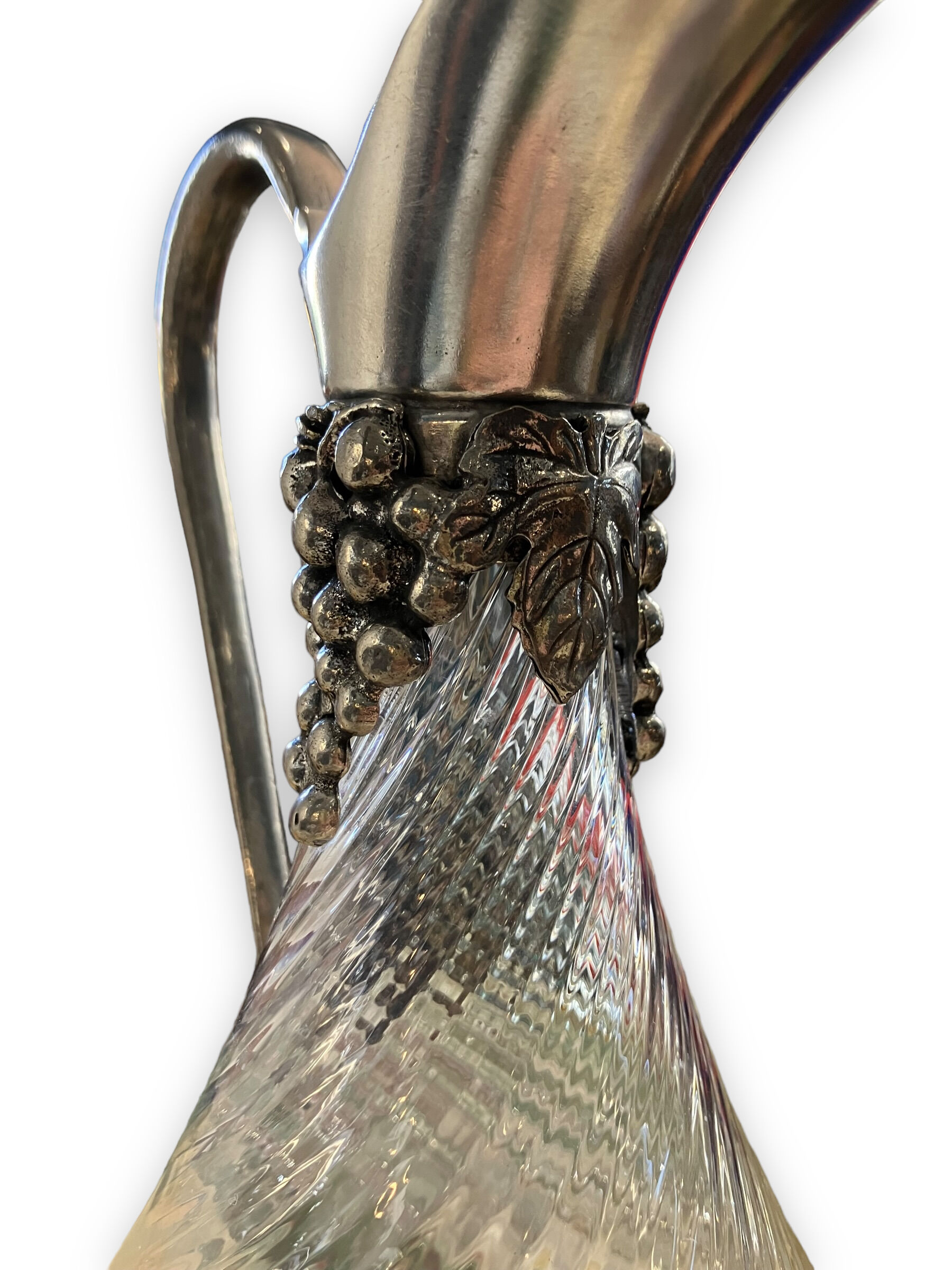 Ewer by jean guardère pampre de la vigne et raisin