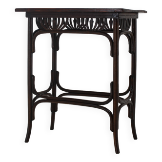 Art Nouveau Table Fischel Nr. 10, circa 1910, Thonet Style