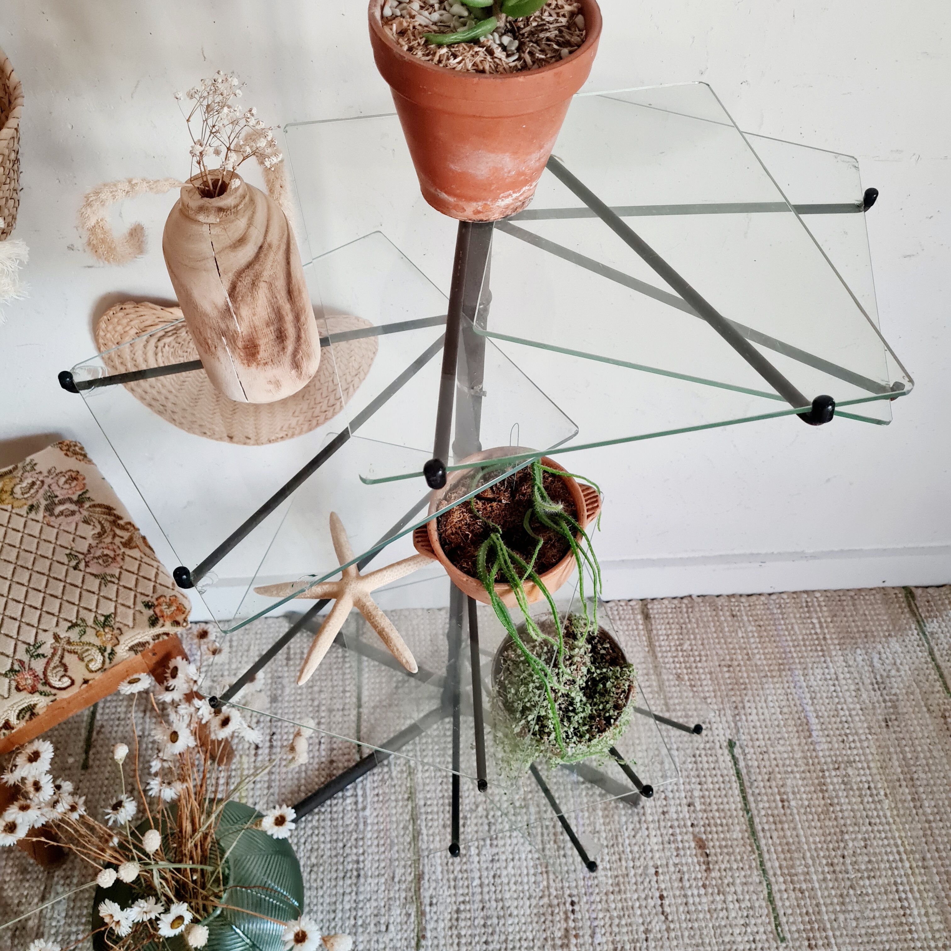 Retro metal and glass merchant shelf -