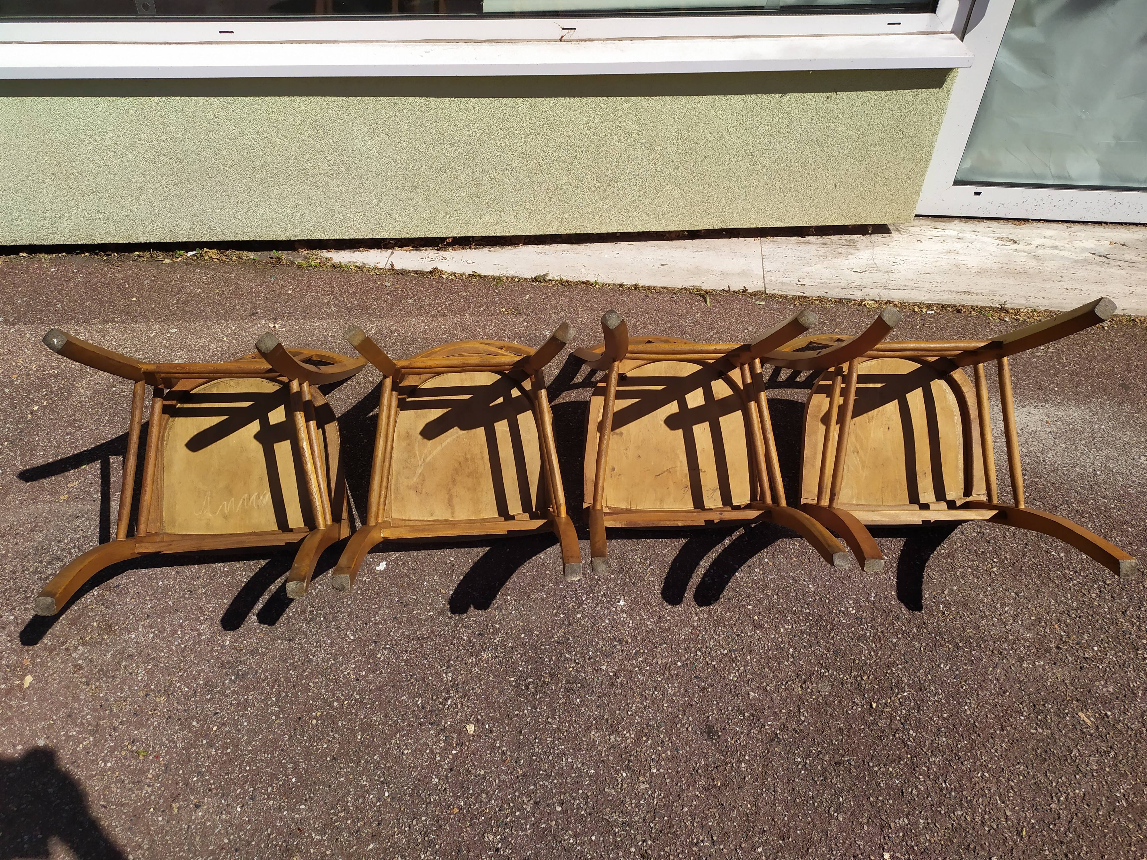 Lot de 4 chaises de bistrot ou de ferme en bois anciennes