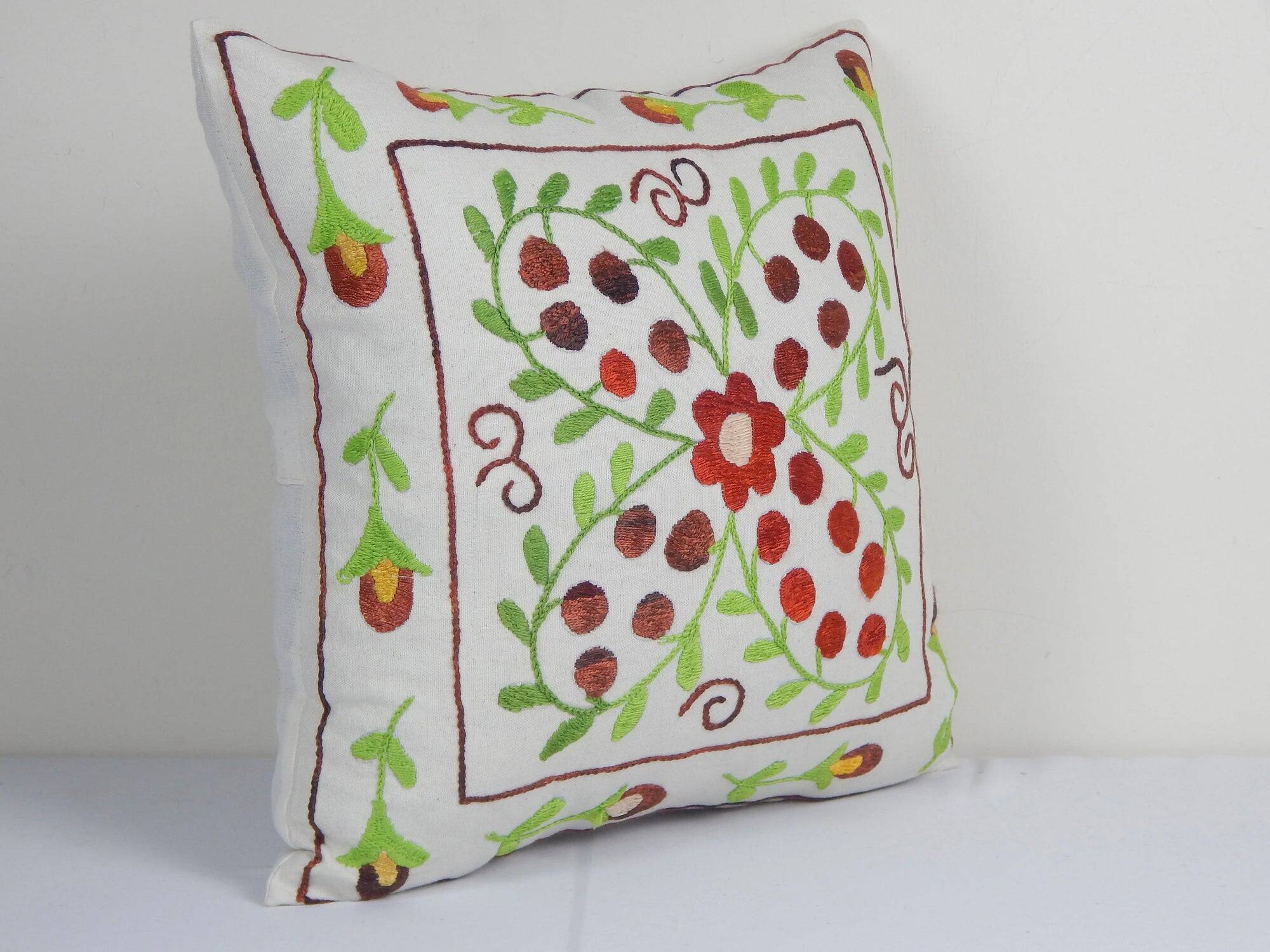 Vintage embroidered cushion cover 41x41 cm