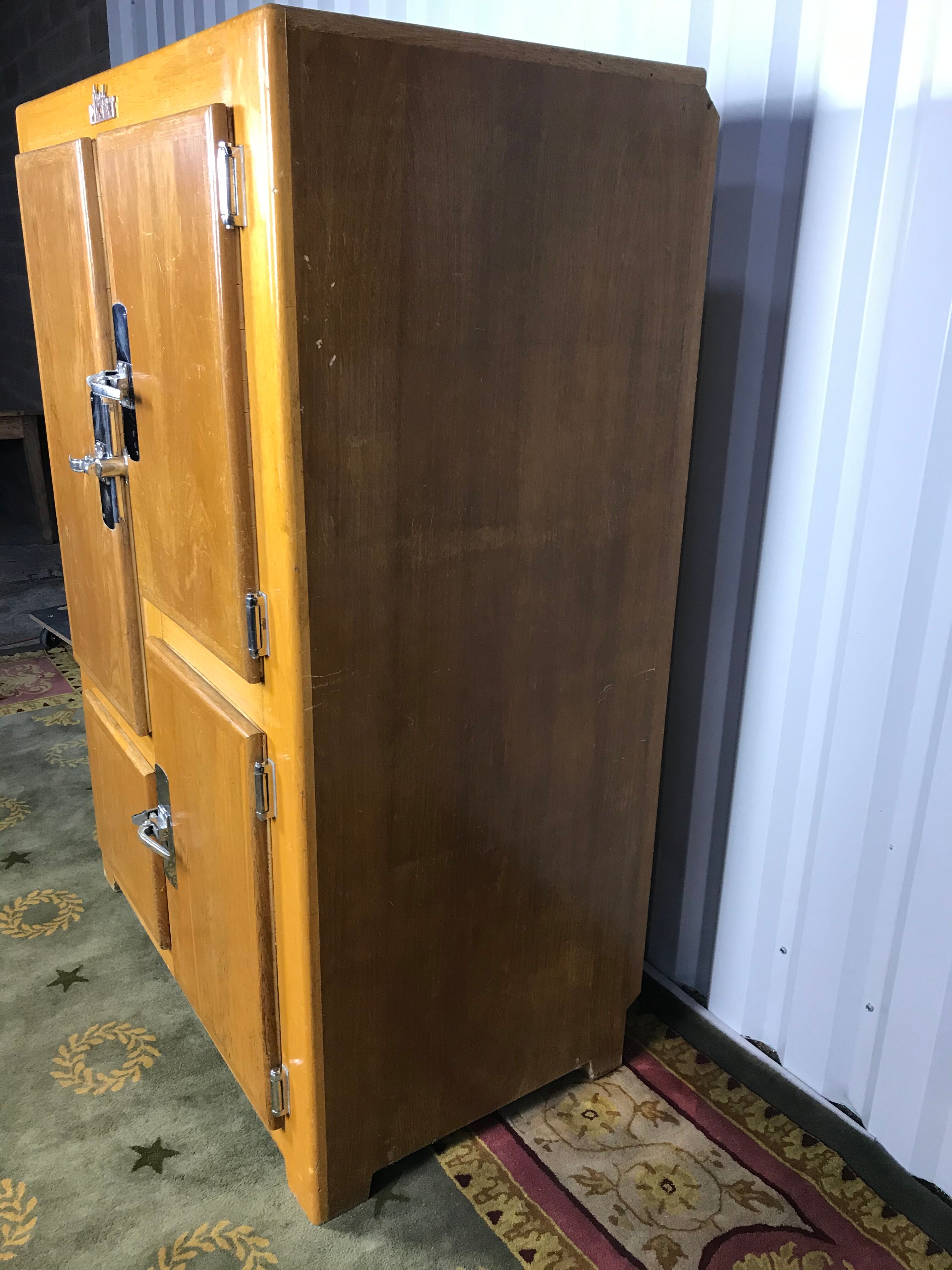 Old bistro fridge "Pictet" 1950