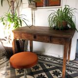 Farm table