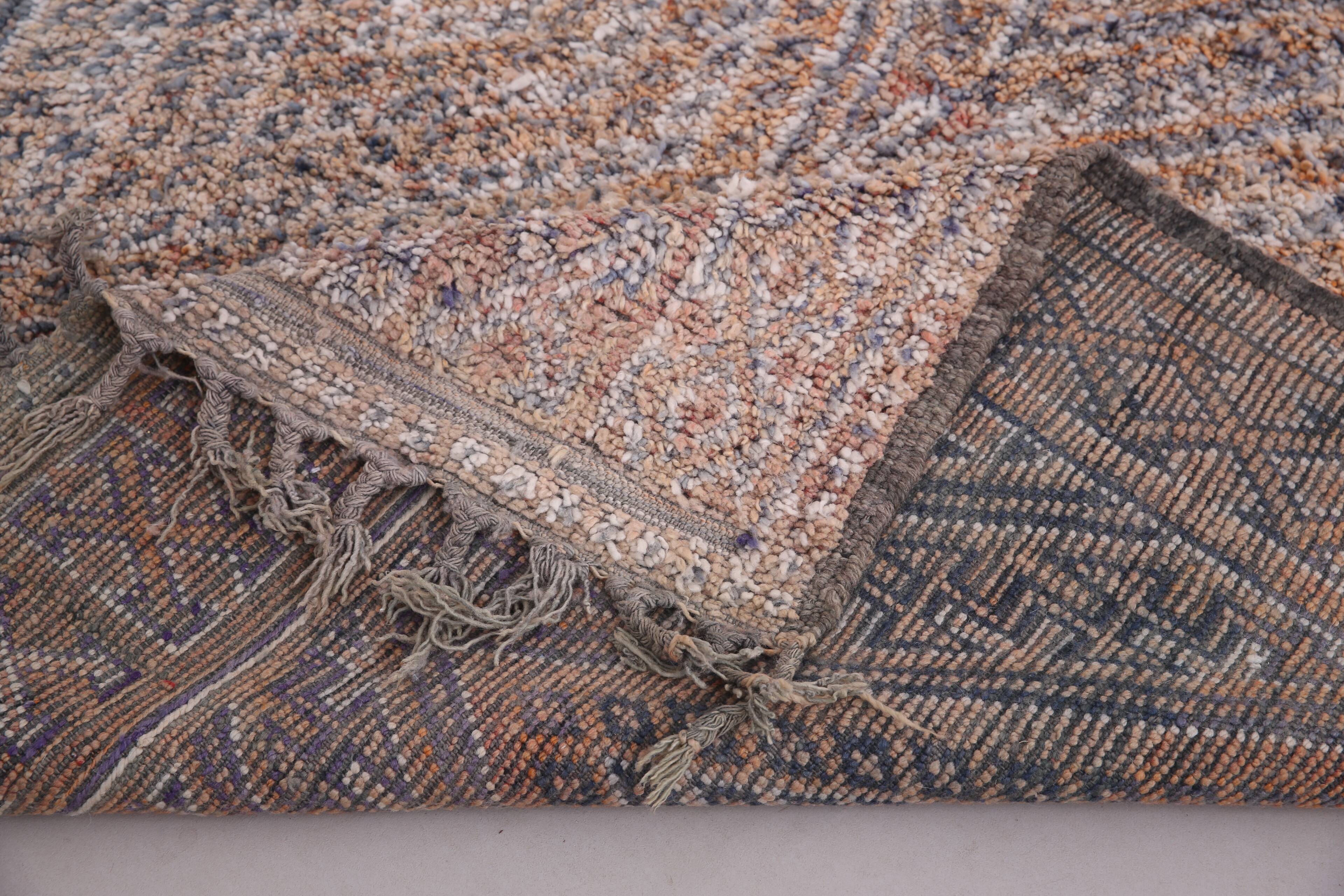 Vintage Beni Mguild Rug 209 x 323 - Berber Wool Rug - Handmade Moroccan Rug