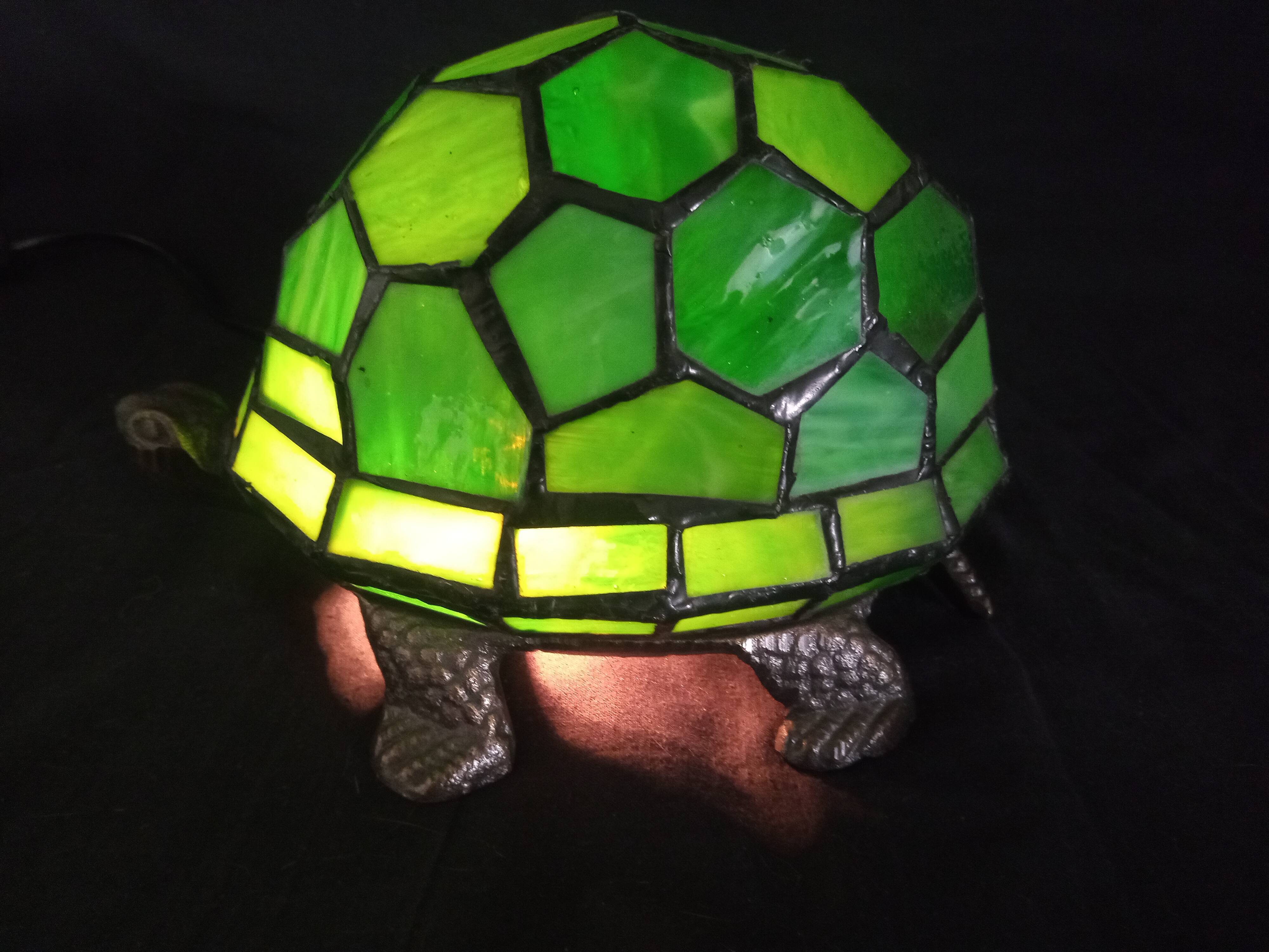 Turtle night light in regulated glass carcass stained glass way