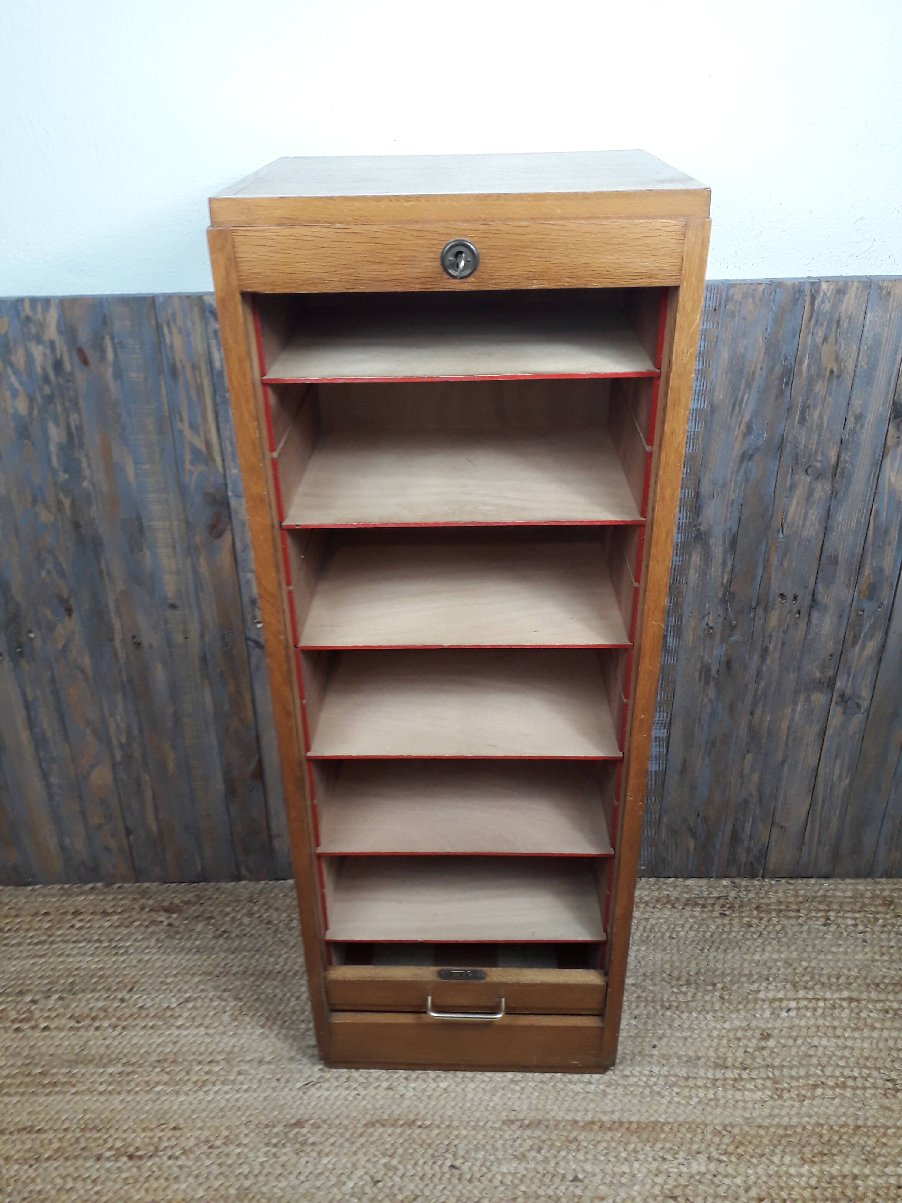 Curtain filing cabinet