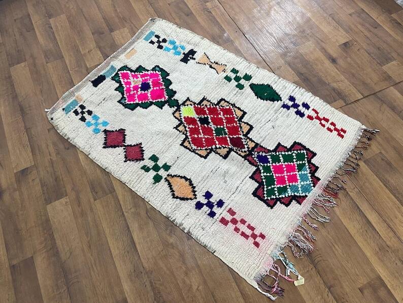 Berber wool rug decorated 200cm x 300cm