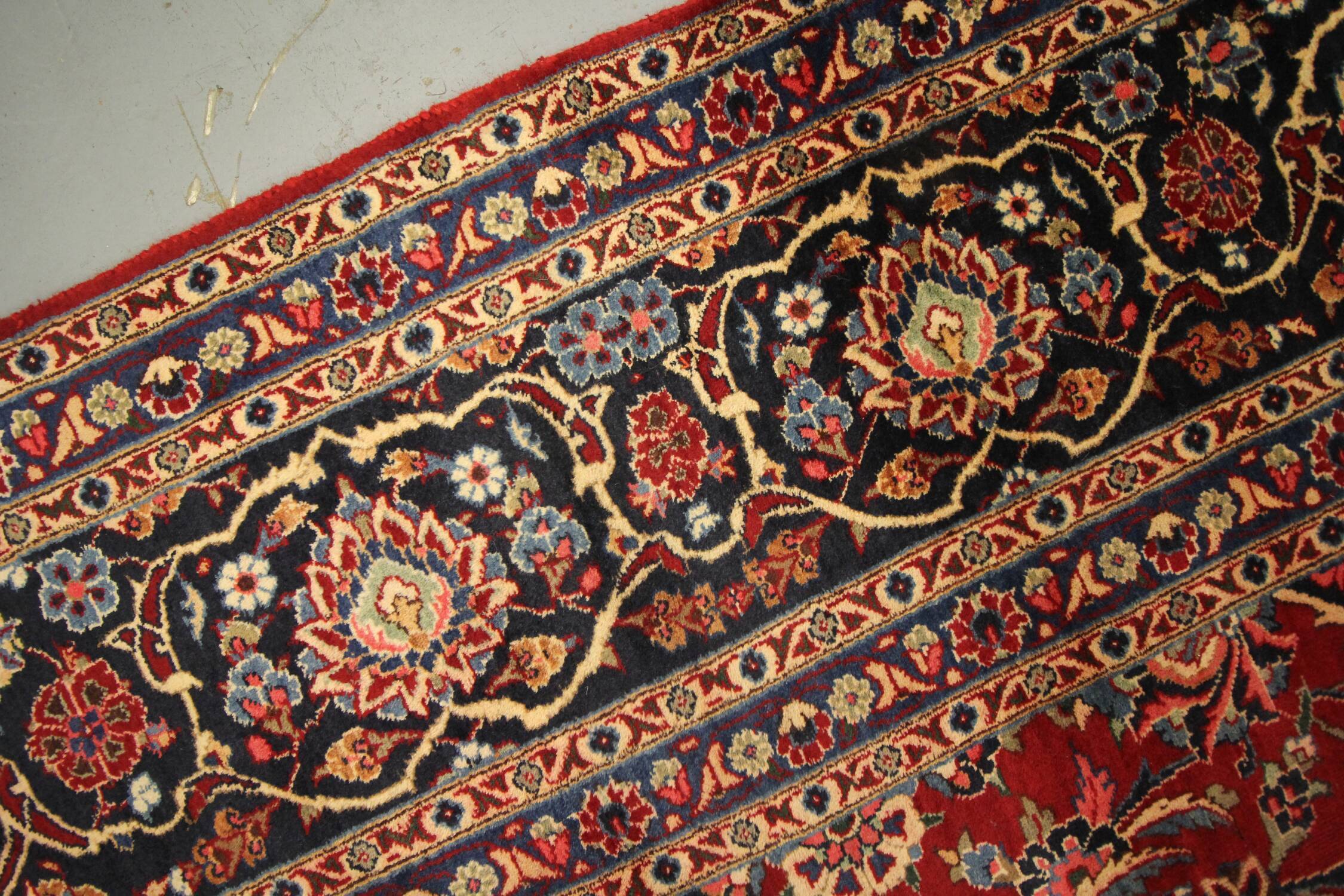 Tapis persan traditionnel fait à la main d’Ispahan en laine rouge vintage - 295x411cm