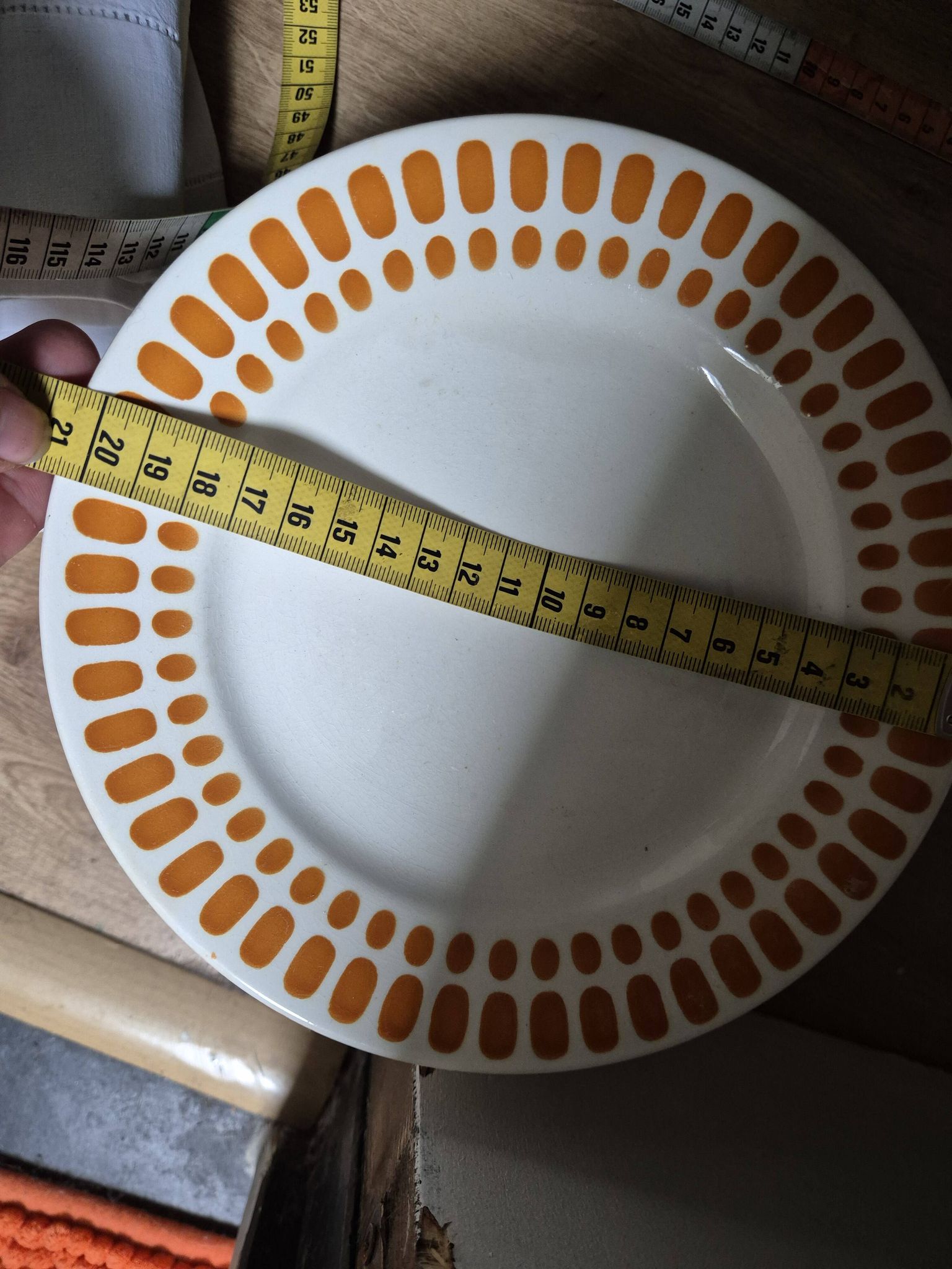 Set of 17 vintage Sarreguemines plates – Capri Ligoin model – orange