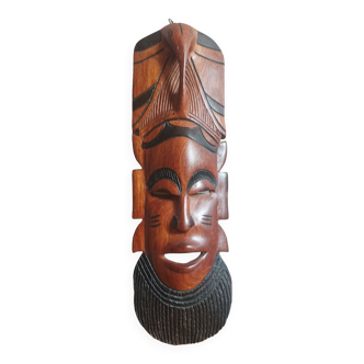 Masque ethnique africain en bois précieux