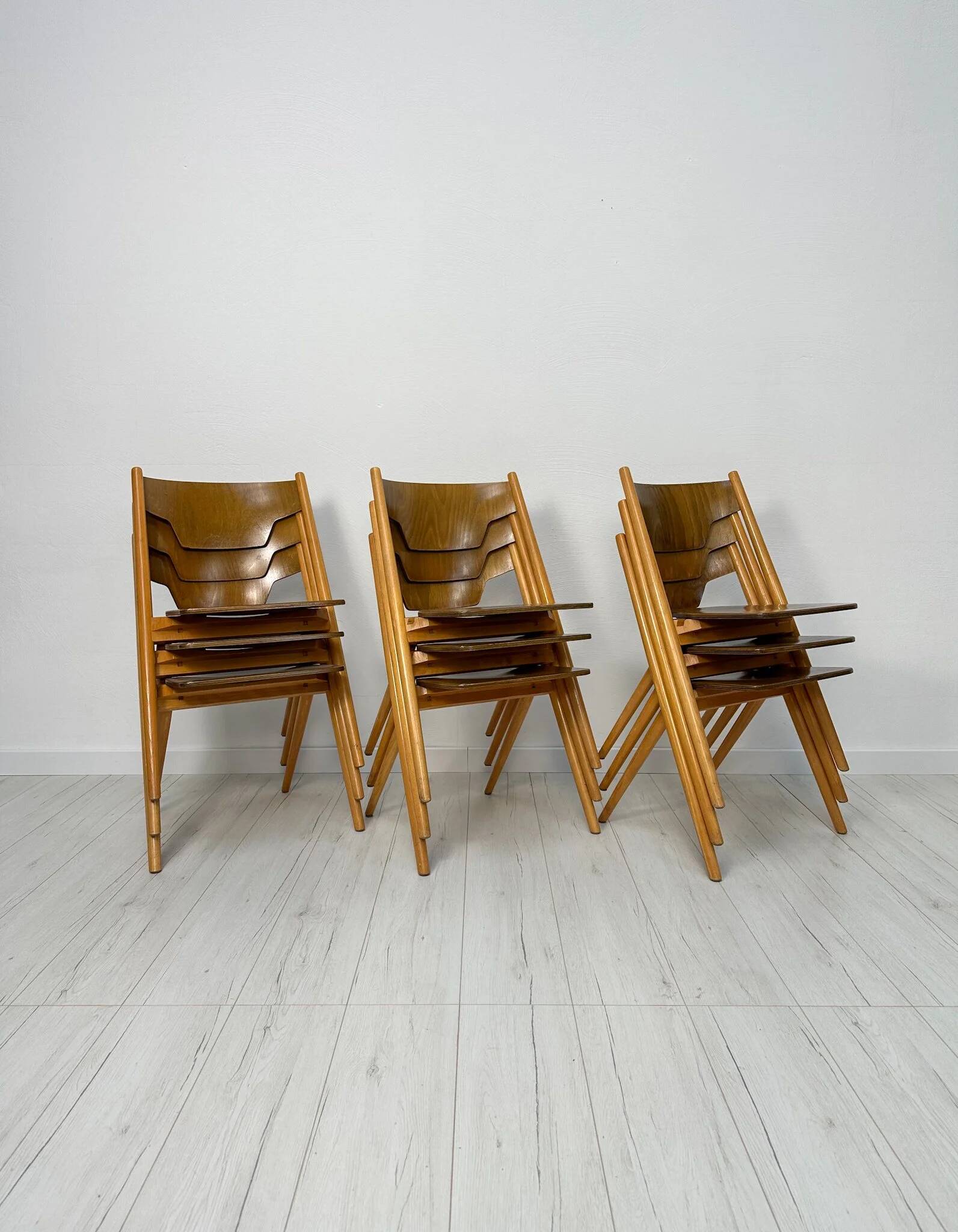 1/21 1950s vintage Hiller stackable plywood chairs from Germany in the style of Egon Eiermann