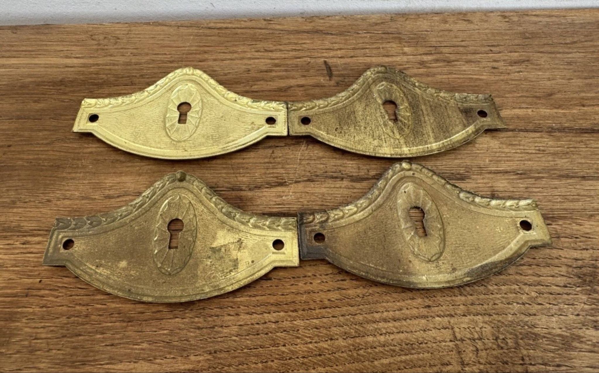 4 antique bronze/gilded brass lock plates Louis XV furniture Na