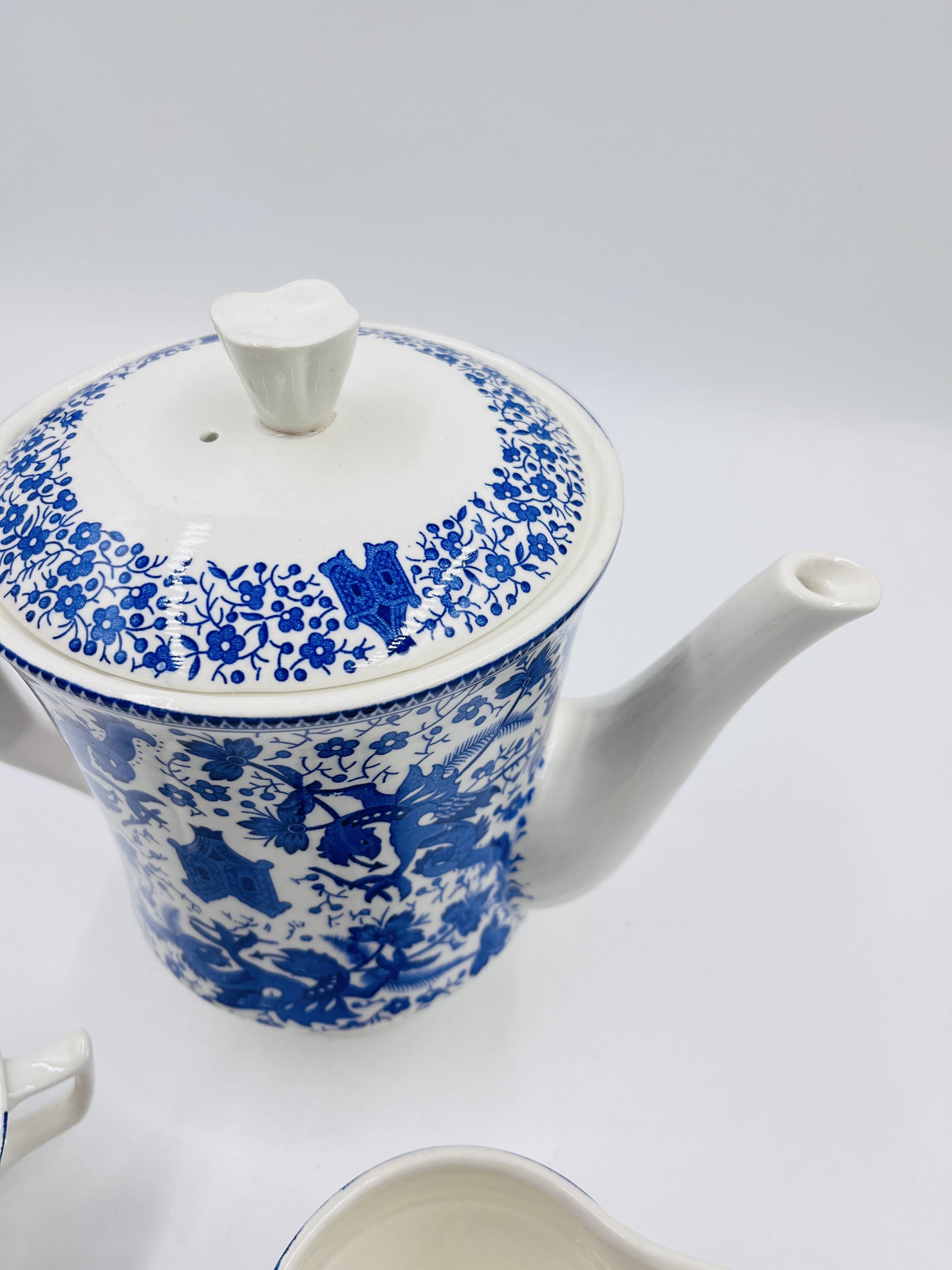 Bosch "dragon" coffee maker, milk jug and sugar bowl