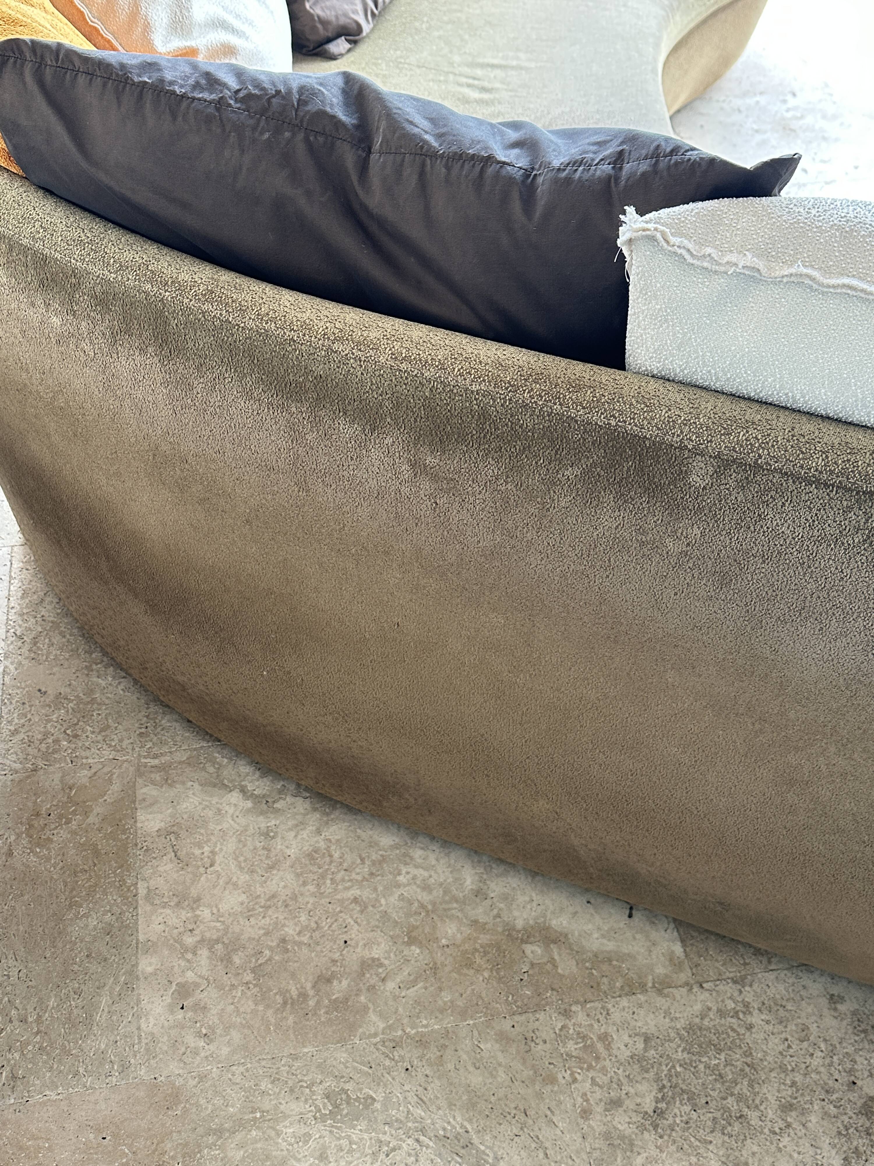 Roche Bobois sofa design - Boa model