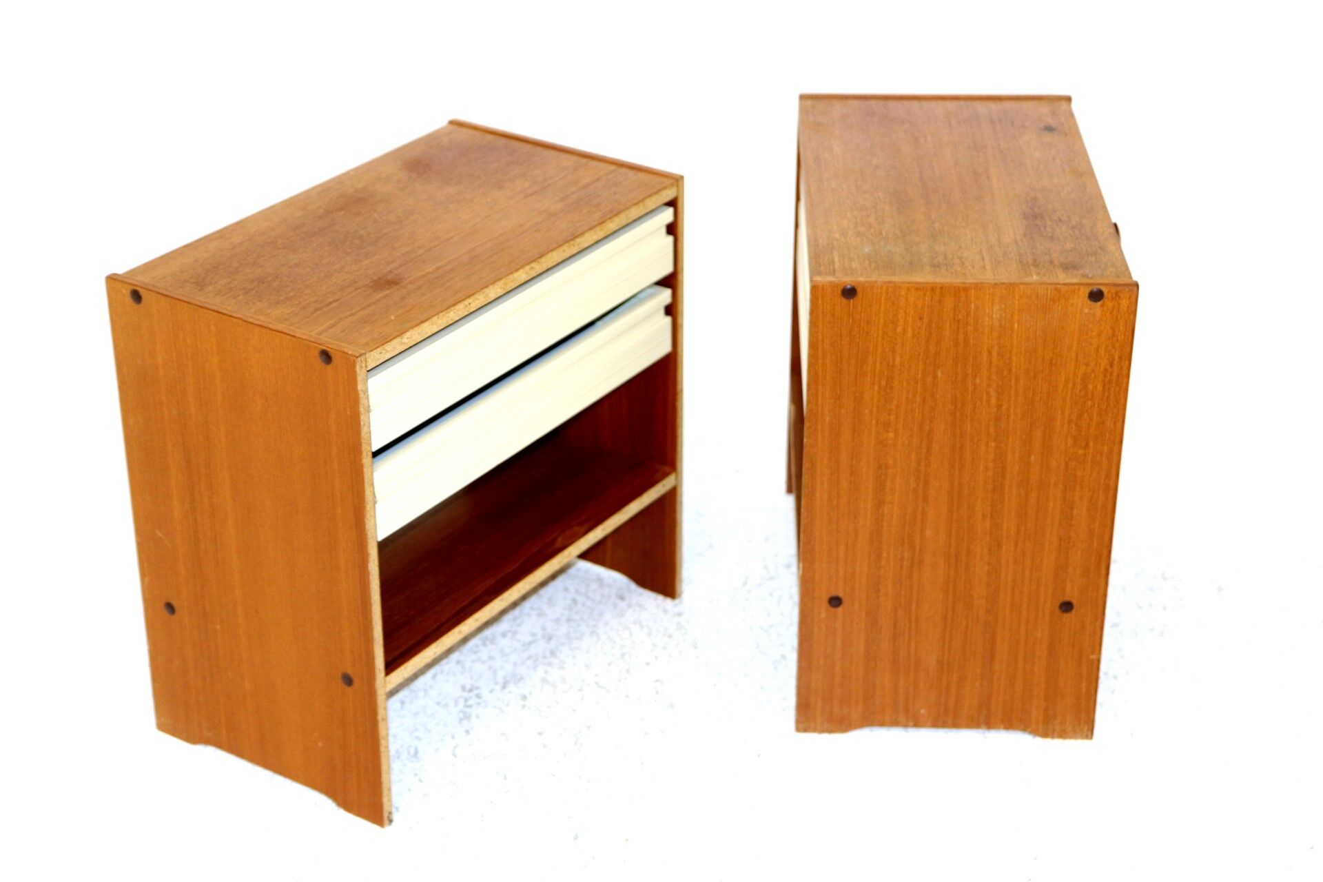 Paire de tables de chevets en teck, Suède, 1970