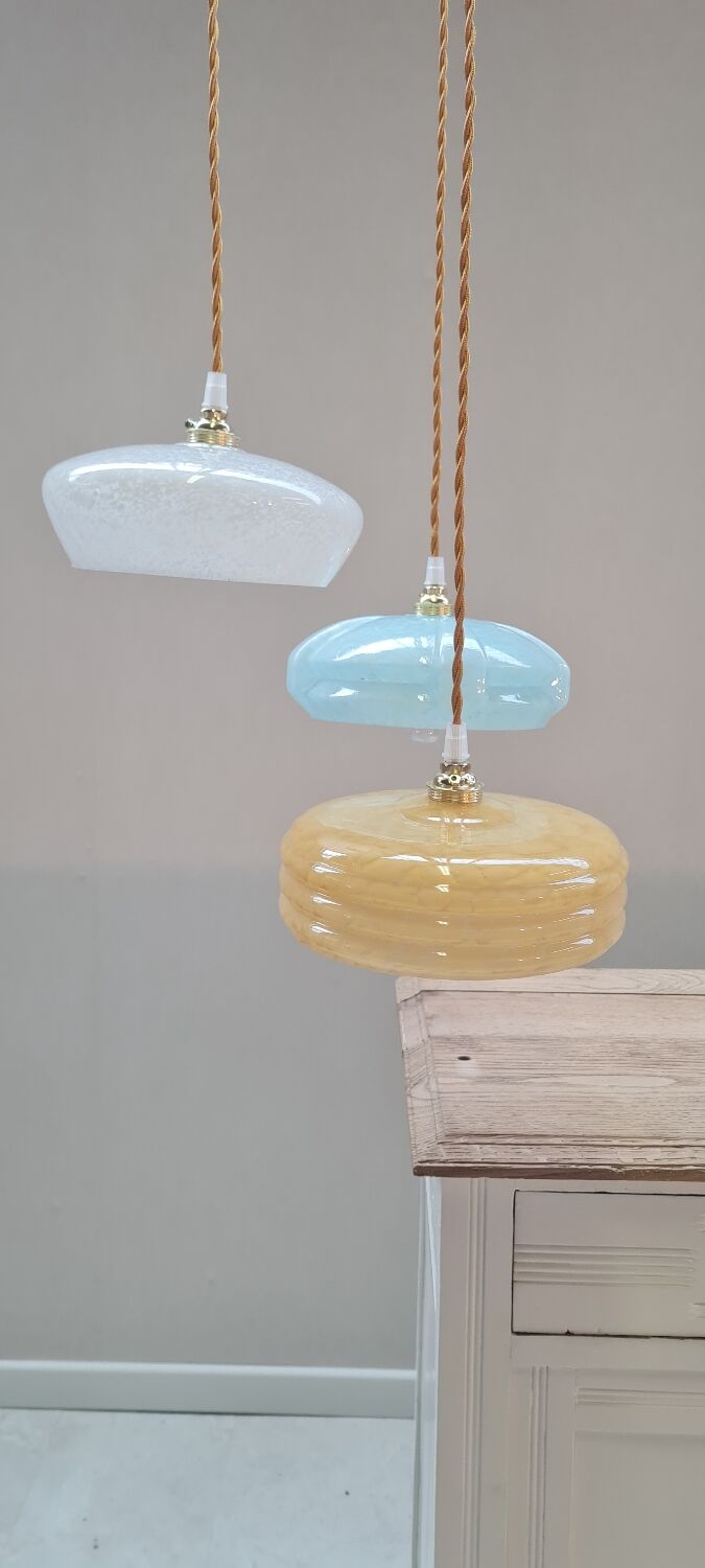 Clichy glass triptych suspension