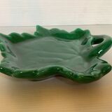 Empty pocket green ceramic leaf