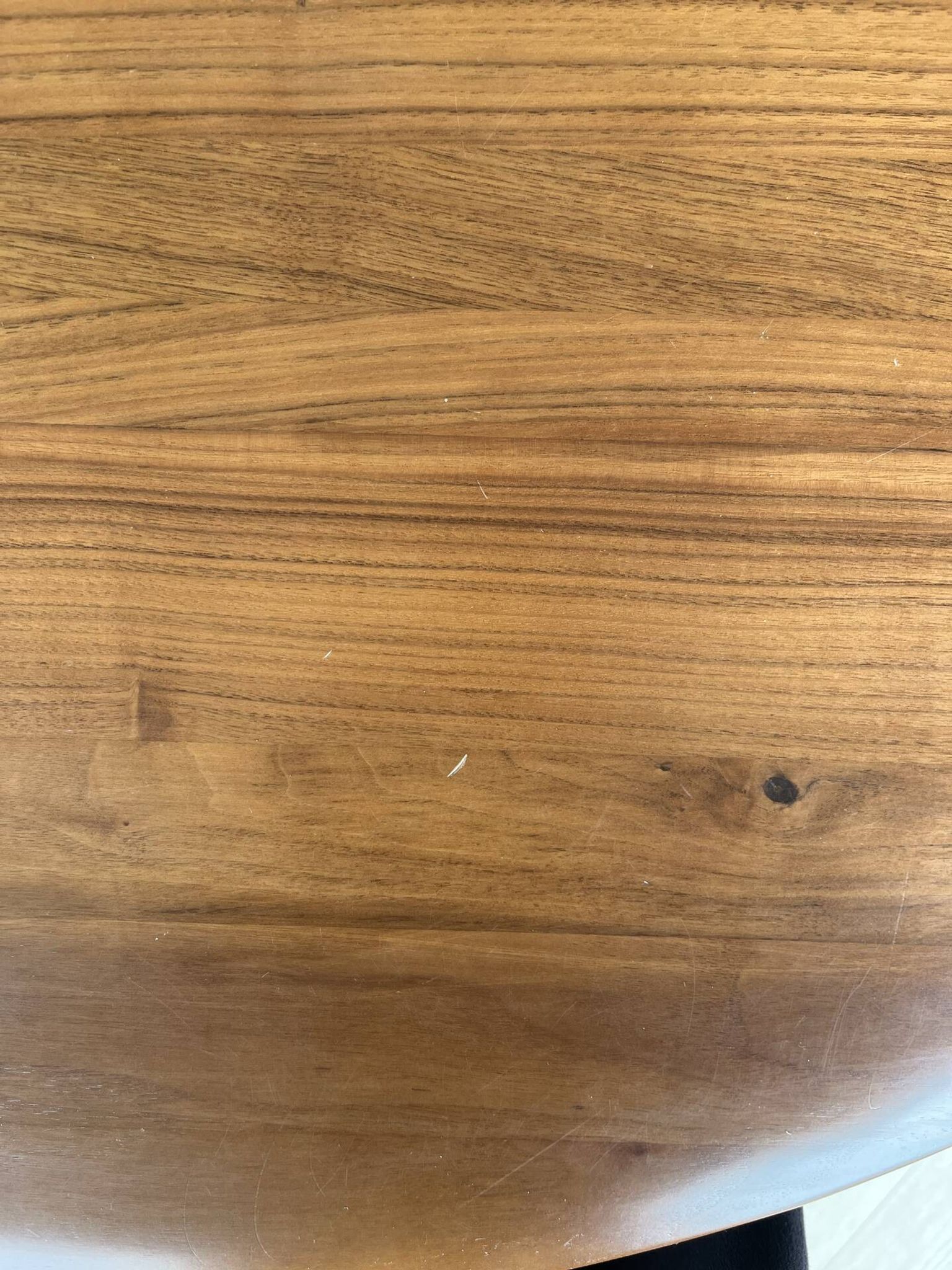 Dining table in walnut AM.PM