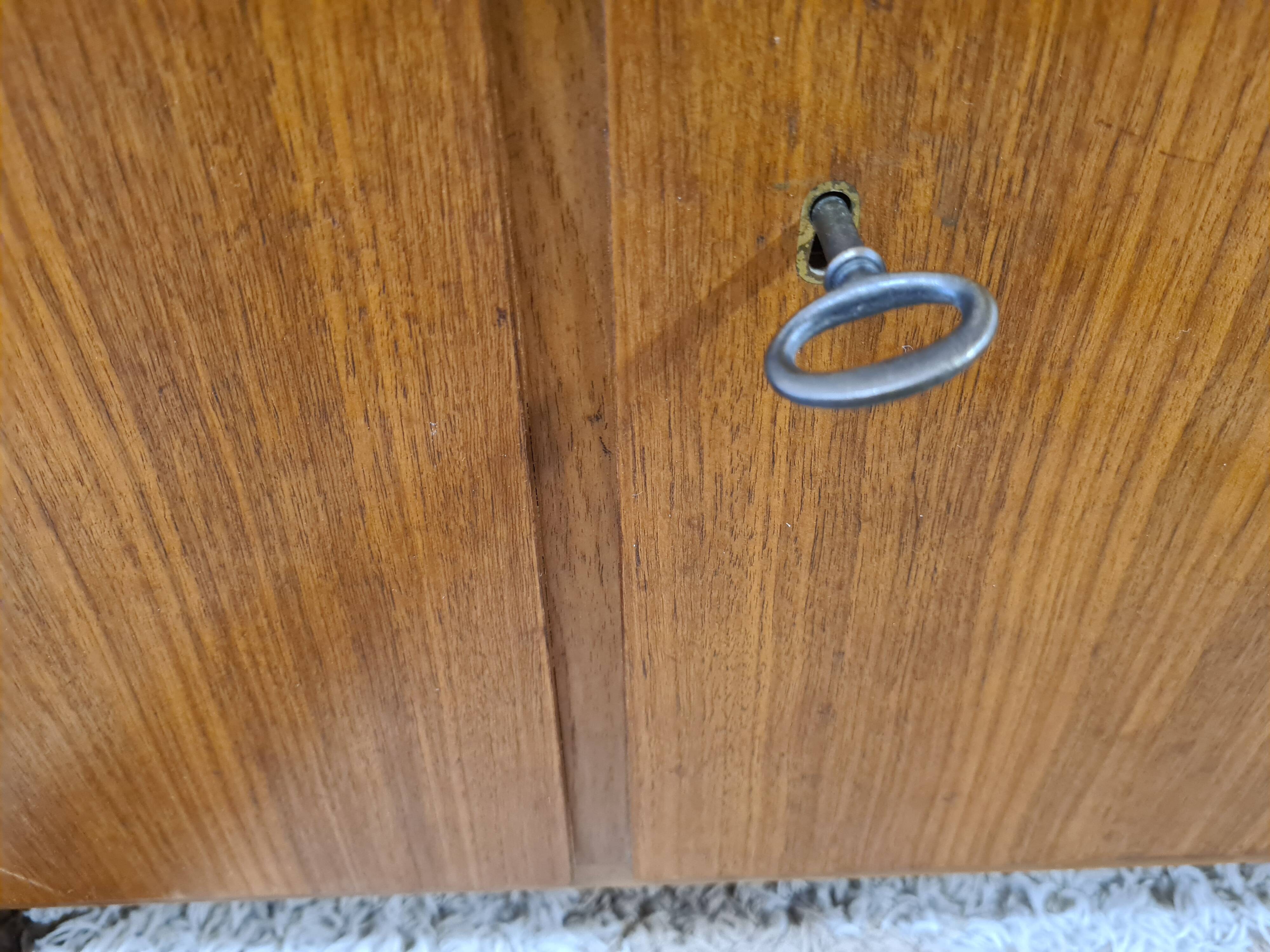 Scandinavian row 2 doors year 60'