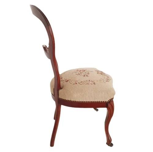 Louis Philippe chair in mahogany with upholstered embroidered seat