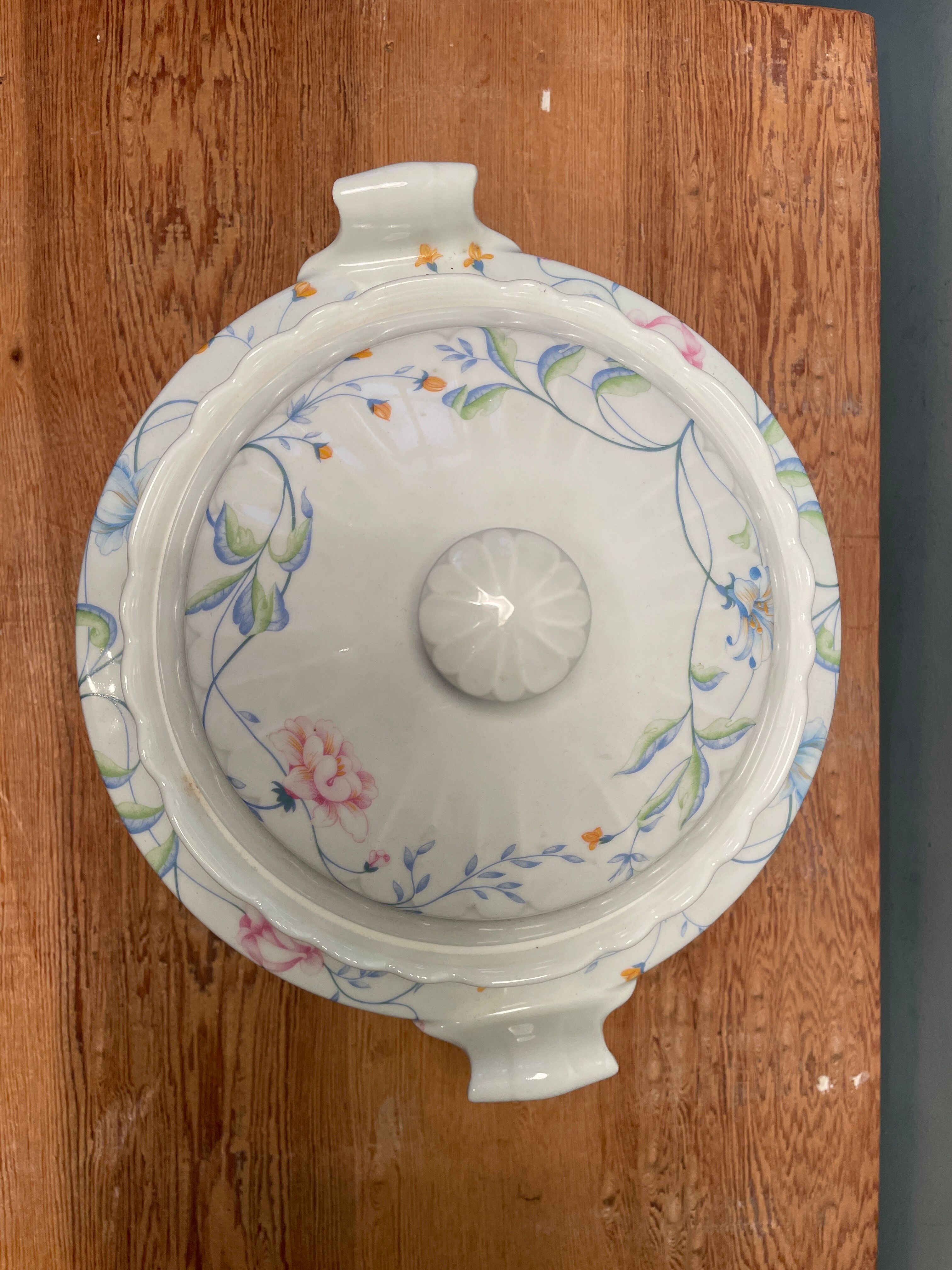 Soupière en porcelaine fine « Laurent », fabrication Italienne