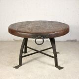 Brutalist round table in wrought iron and wood