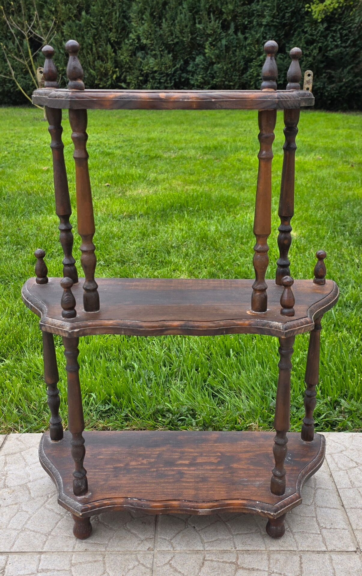 Three-tier shelf
