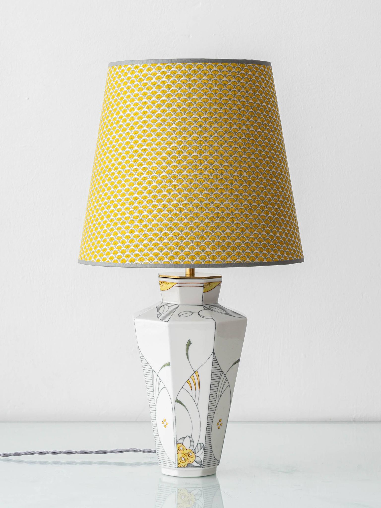 Lampe de table Art Déco vintage par Royal Delft, céramique peinte à la main