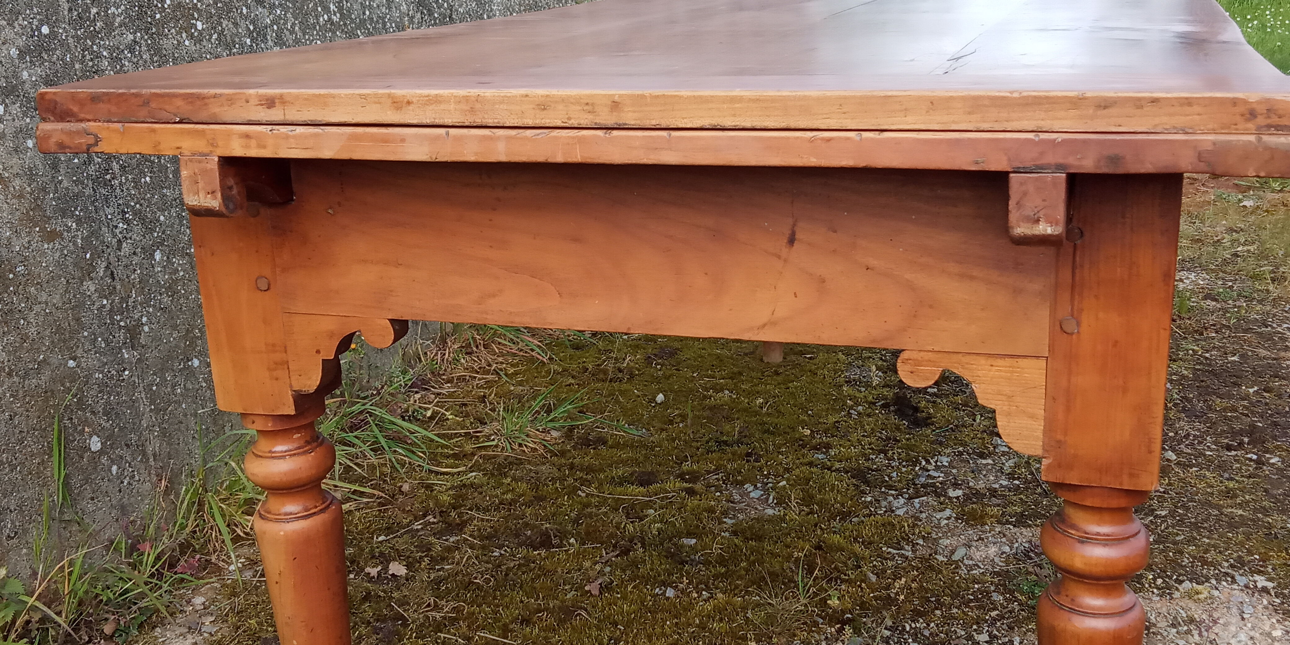 Table de ferme 19ème en orme, à rallonges, 12/14 personnes