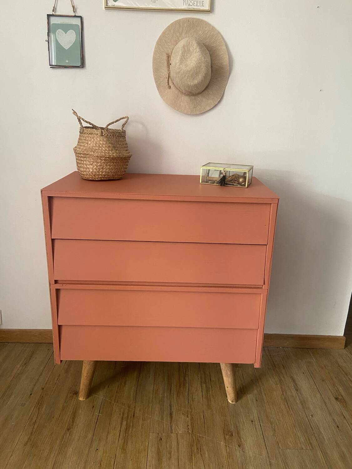 Vintage chest of drawers