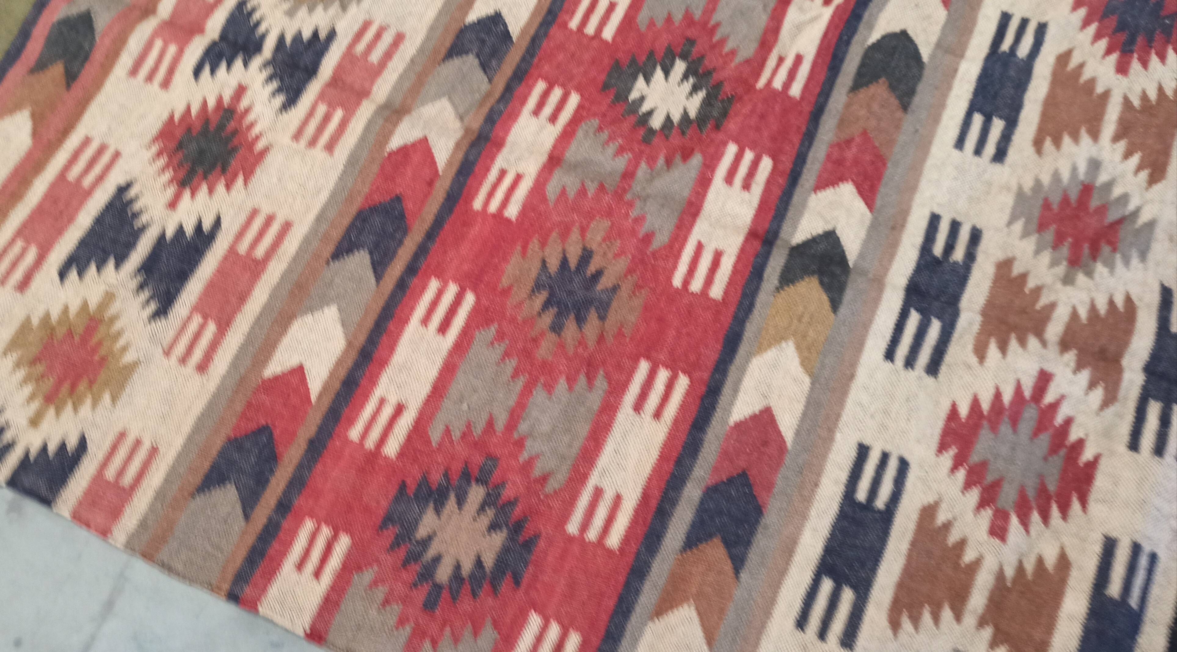 Kilim rug in jute and cotton. 155cm x 260cm
