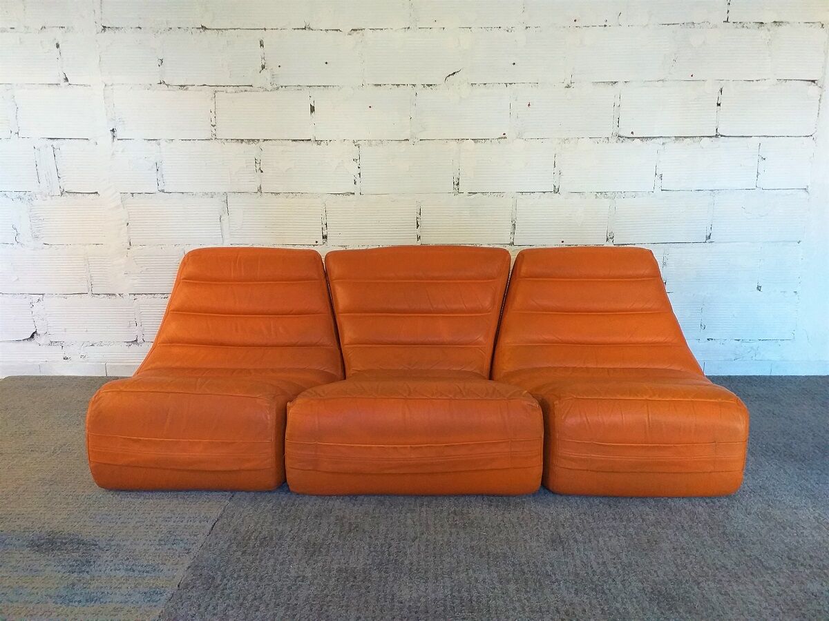 Leather sofa Saparella design Michel Ducaroy 70