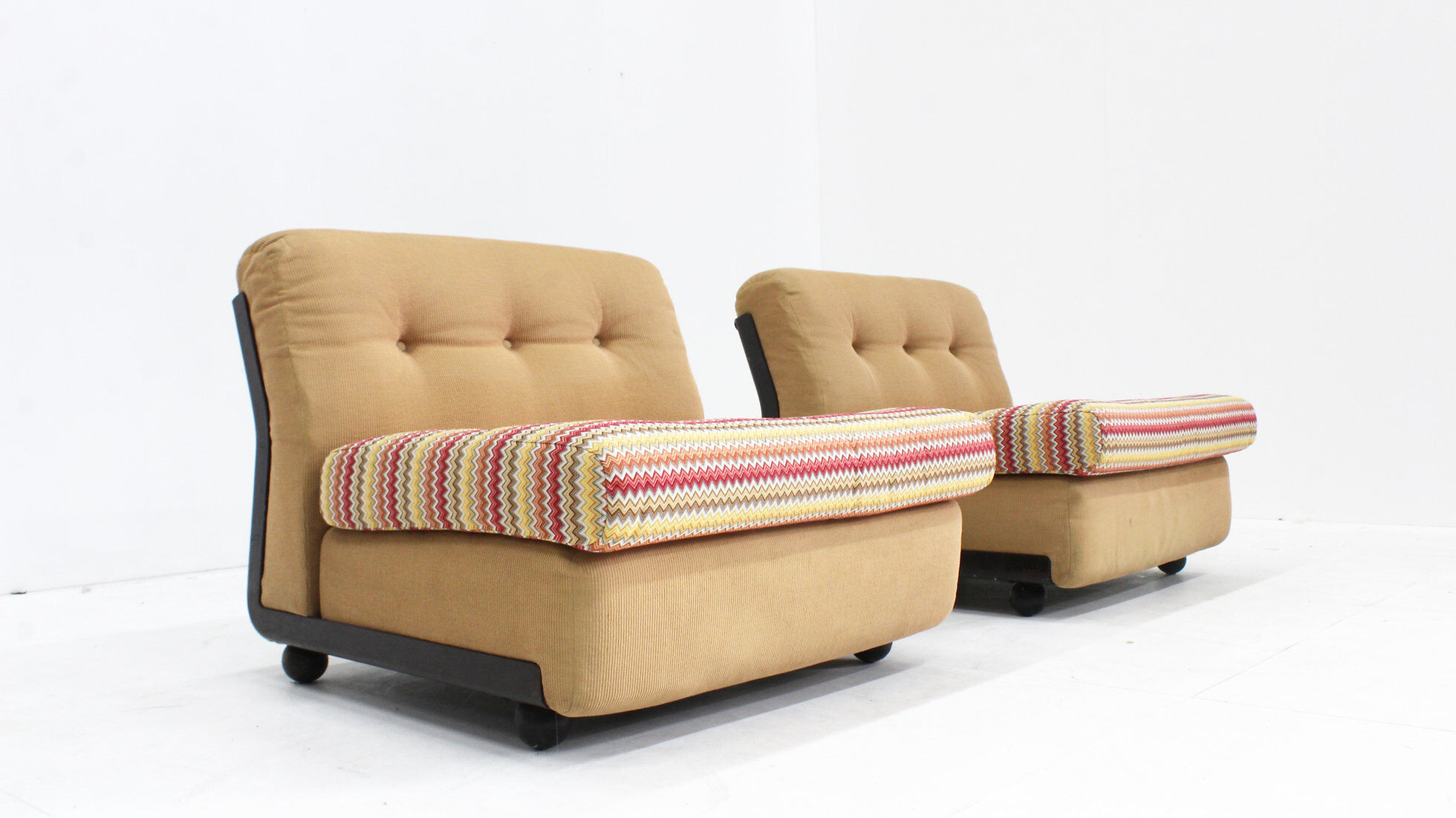Set of vintage Amanta lounge chairs by Mario Bellini for C&B Italia