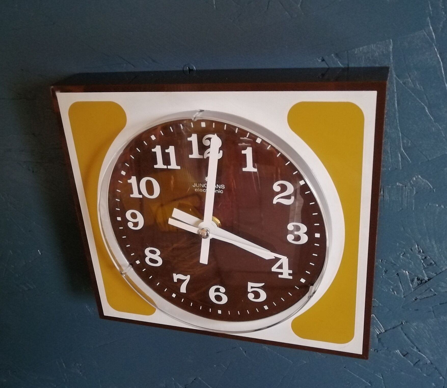 Vintage clock, wall clock "Junghans Café Ocre"