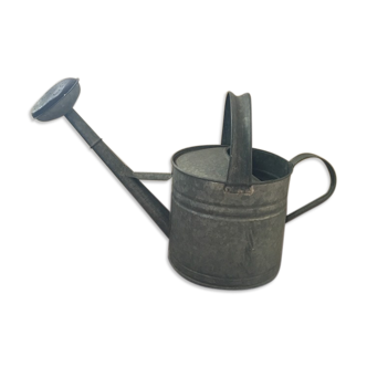 Zinc watering can