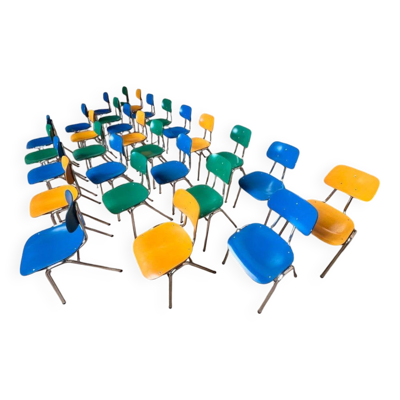 55 chaises d'école industrielles empilables, 1950
