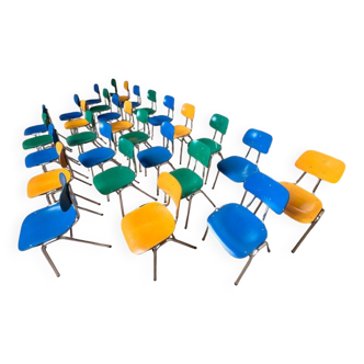 Set of 55 stackable vintage industrial school chairs 1950 thermoformed seat