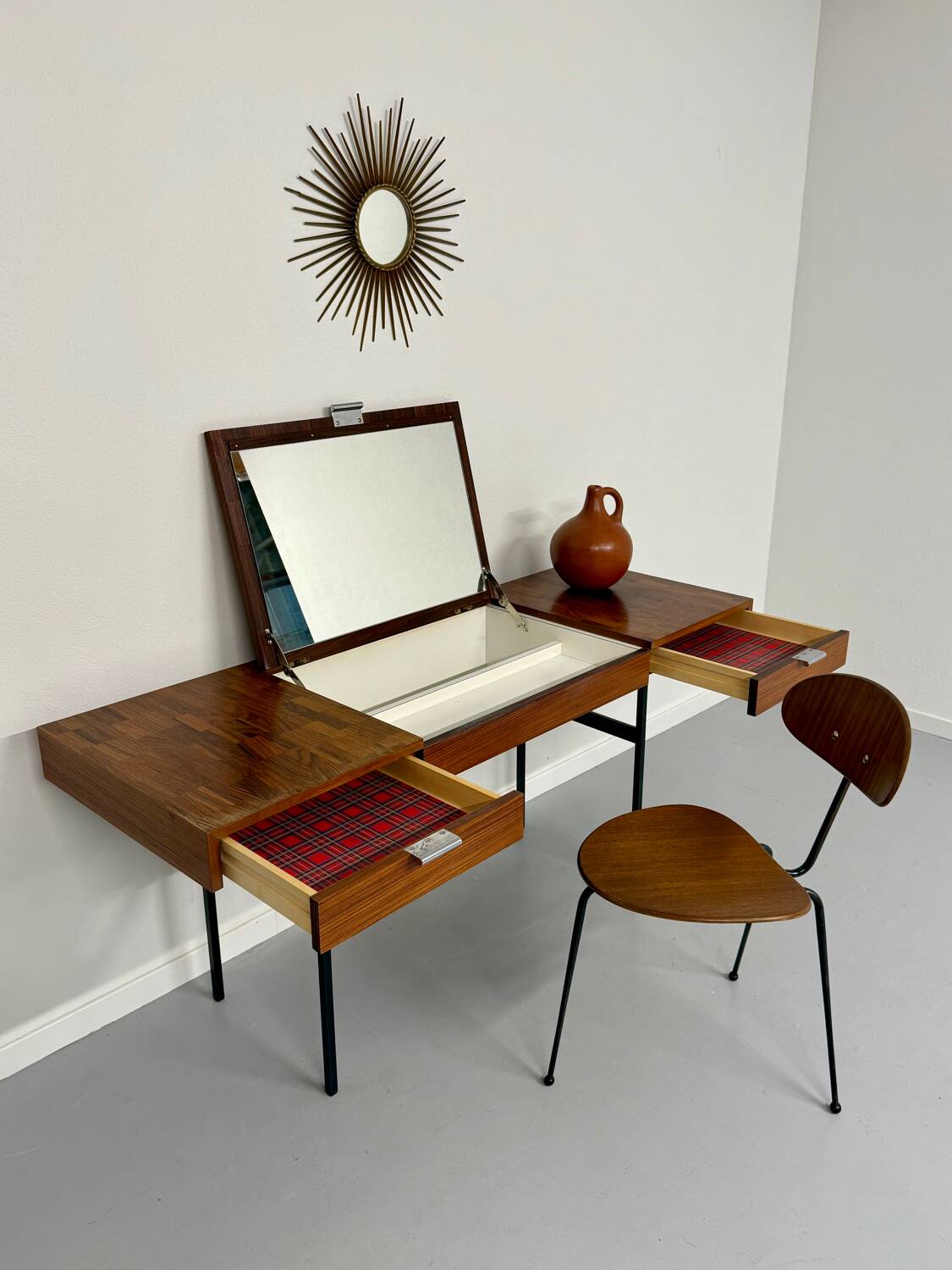 Old dressing table desk design 50s Idealheim Dieter Wäckerlin vintage