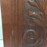 Paire d'anciens panneaux de porte en bois chêne sculpté