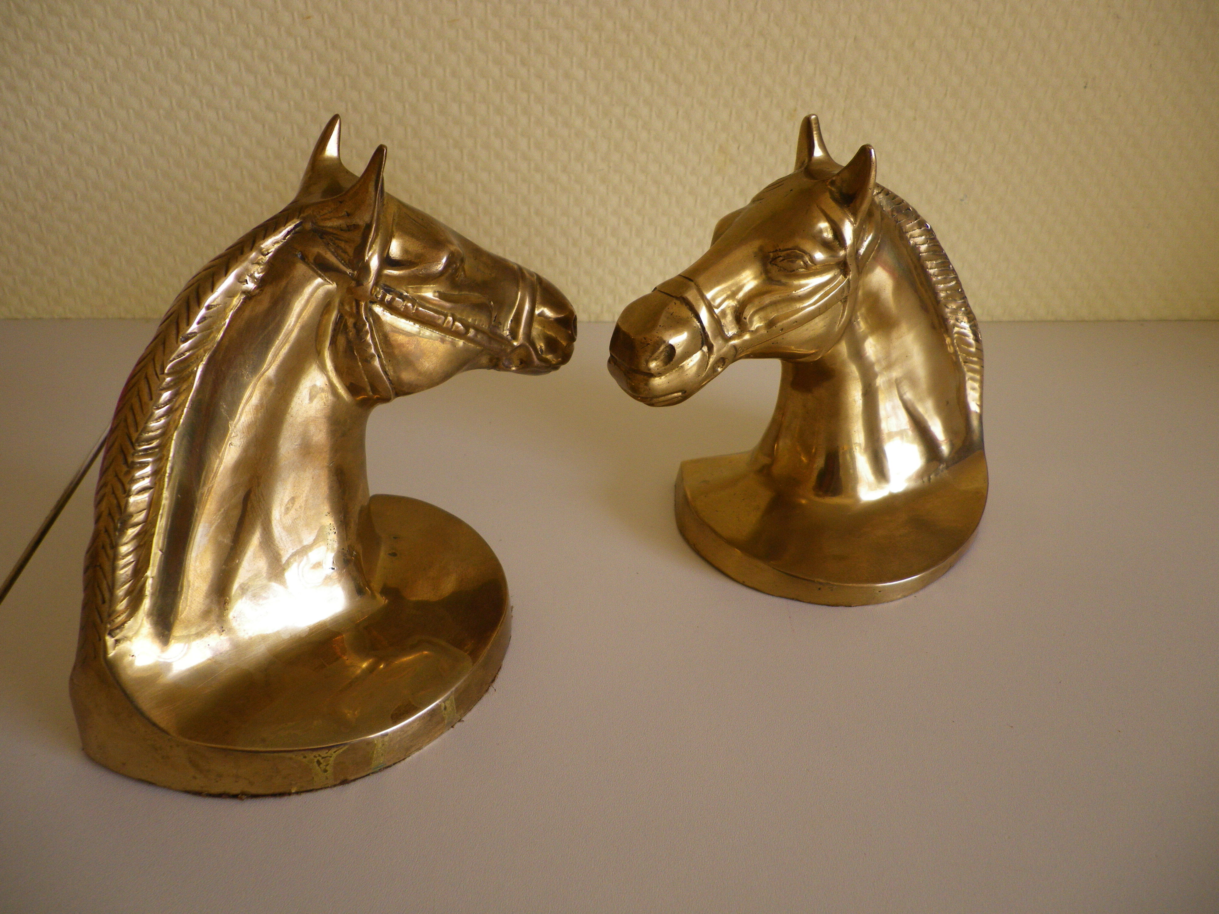 2 Horse-shaped bookends  in brass