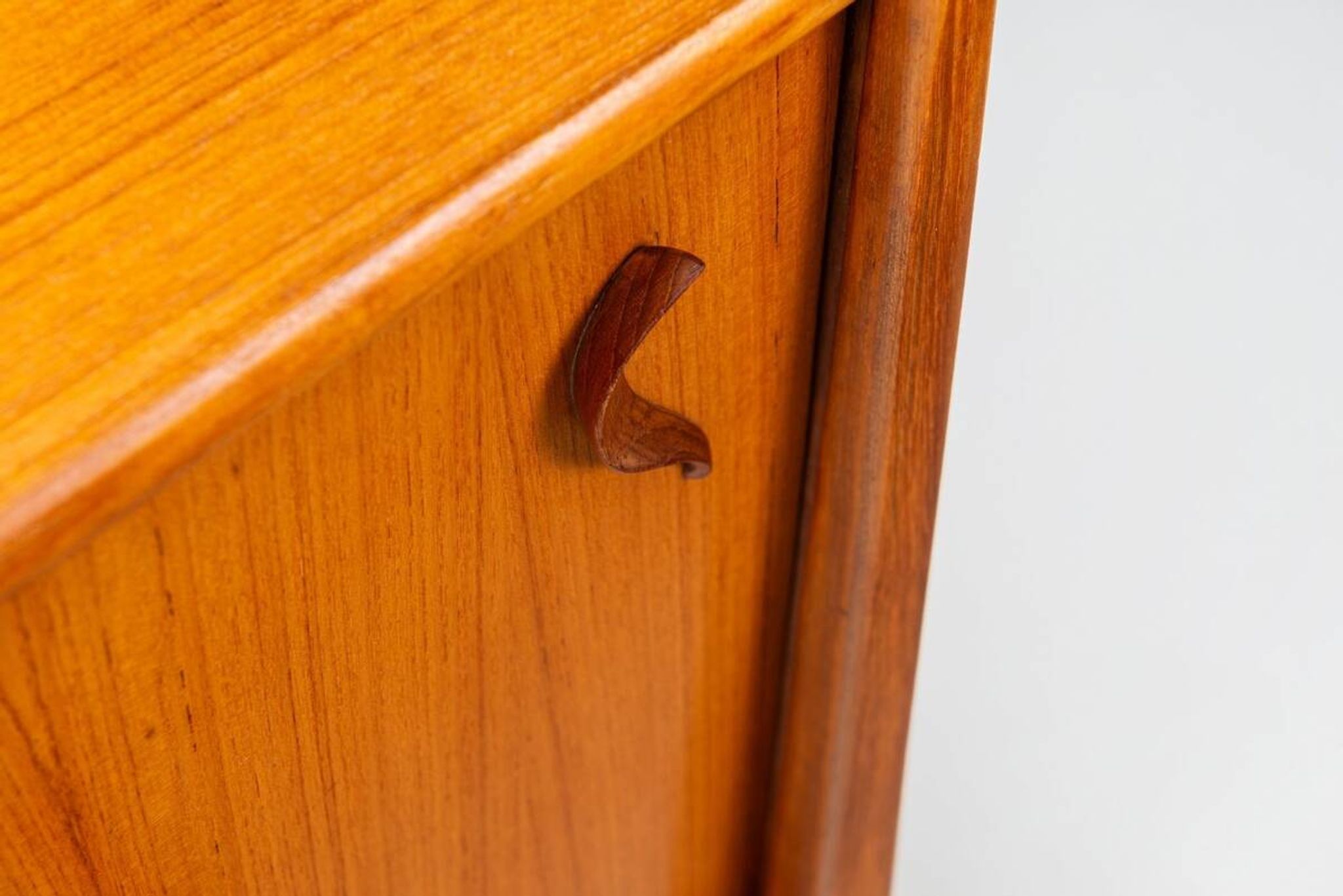 Bosteels Meubelen unique small sideboard walnut Belgium 1960