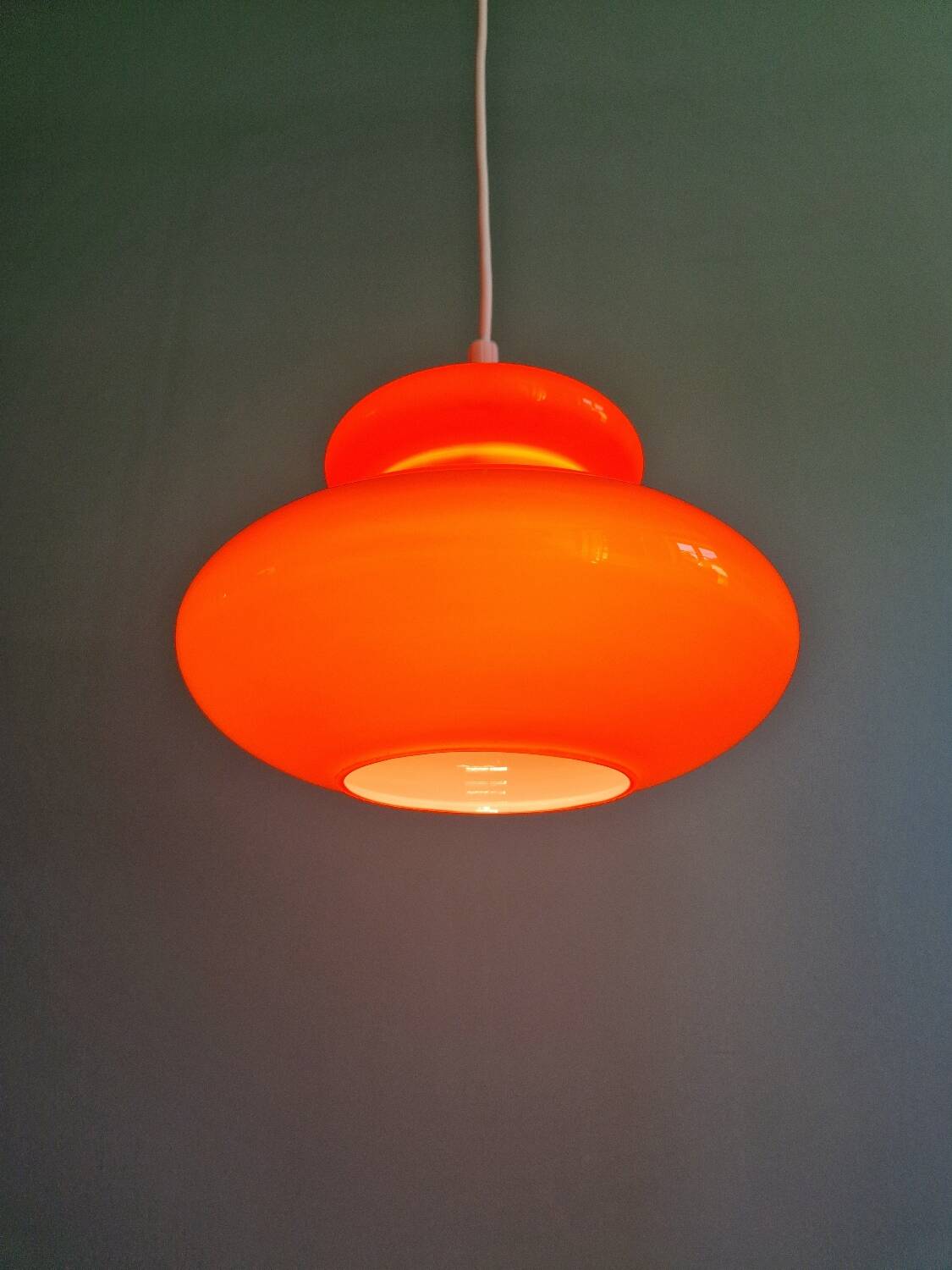 Suspension Space Age in opaline orange, 1960s-70s