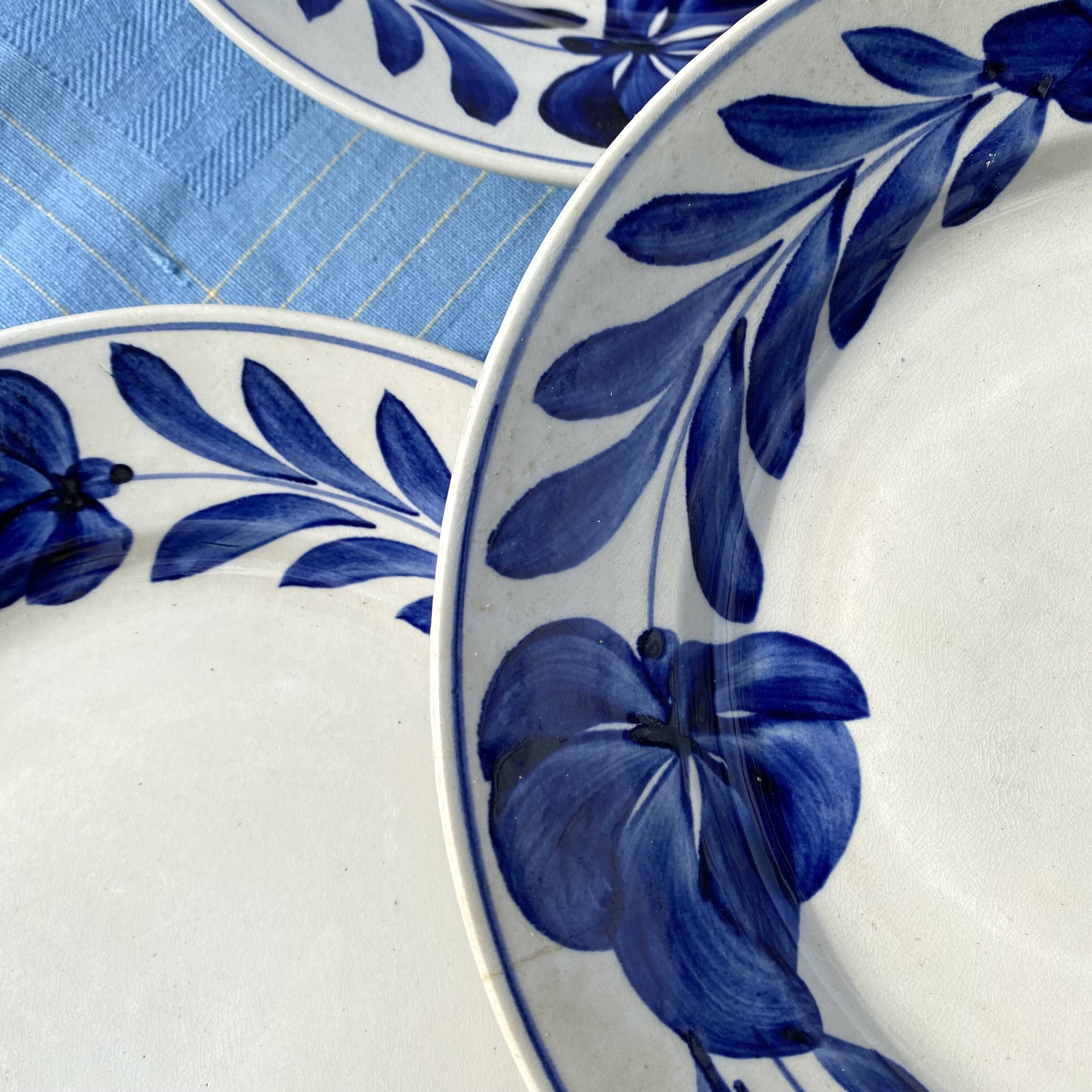 Lunéville blue flower dinner plates