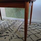 Scandinavian extensible table Samcom renovated graphic