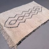 Tapis berbère marocain vintage Beni Ourain, Atlas, motif tribal, 200 x 142 cm, déstockage