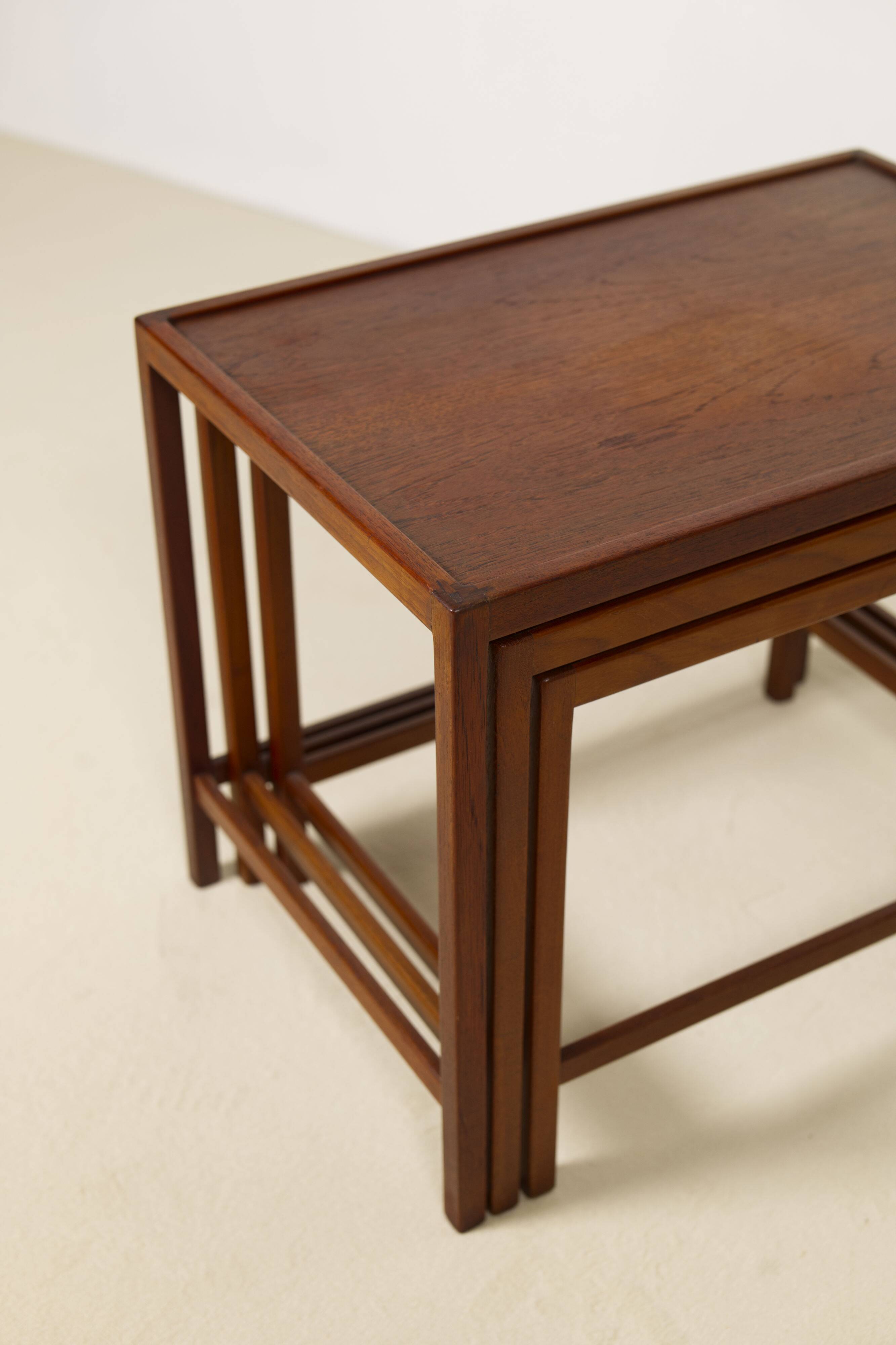 Ensemble de tables gigognes en teck de Kurt Østervig, Danemark, années 1960