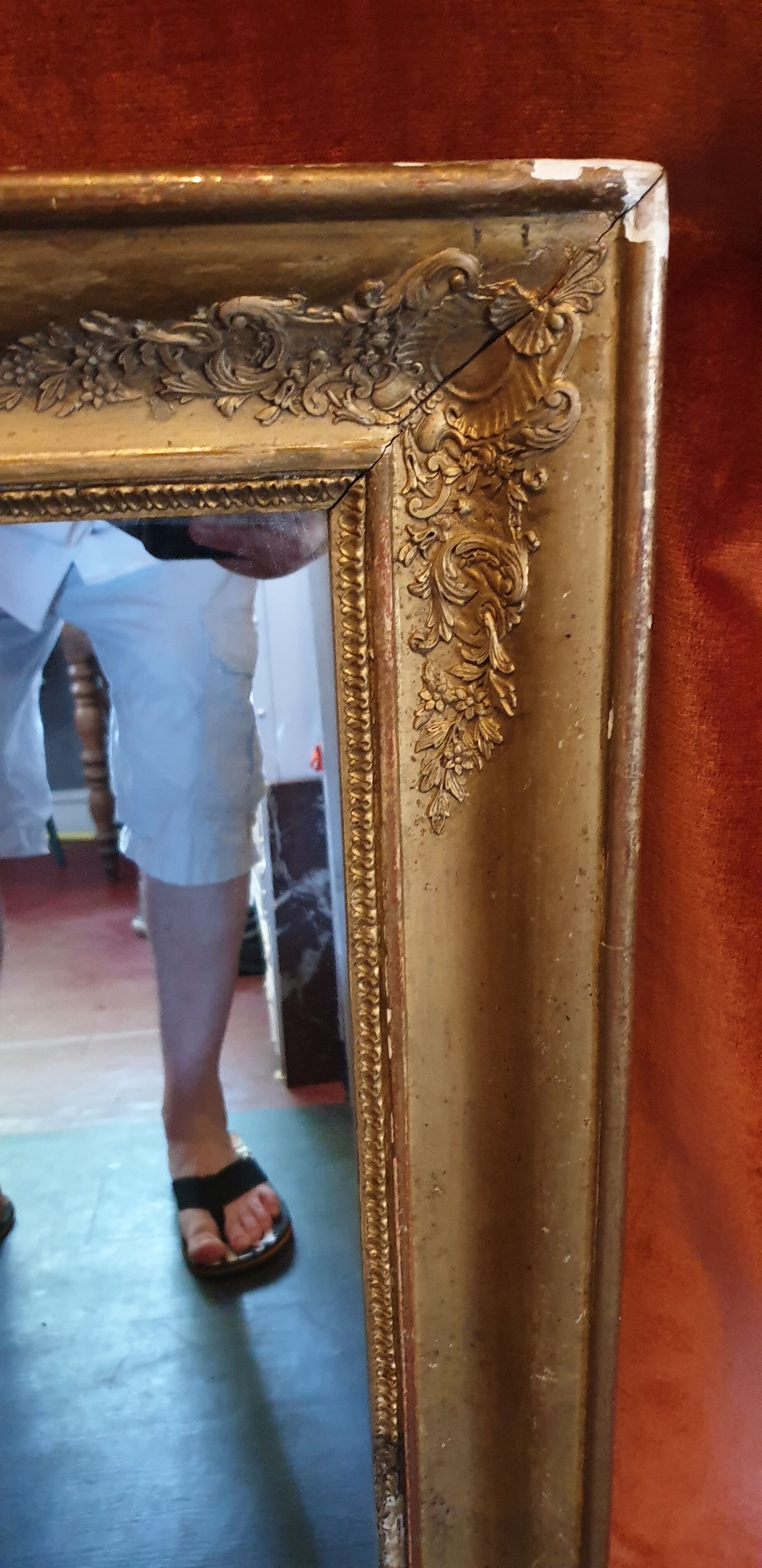 Mirror gilded frame NINETEENTH century  63x75cm