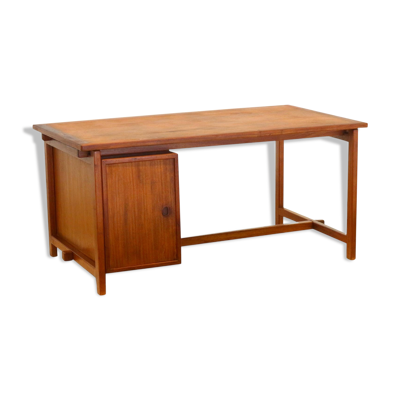 Grand bureau de direction vintage de conception danoise fabriqué dans les années 1960